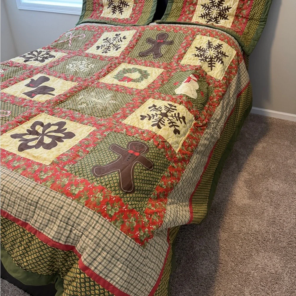 Home Classics Green Red Cream Christmas Patchwork Comforter 2 Pillow Cases F/Q